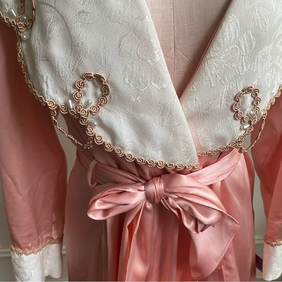 Victoria Secret Gold Label Robe with Pearl Embellishments - Picture 4 of 12